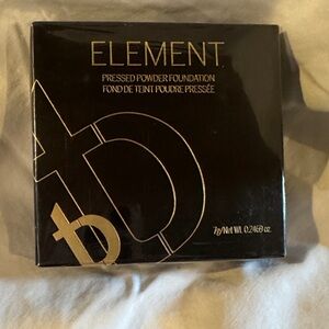 Element Black Pressed Powder Foundation 170